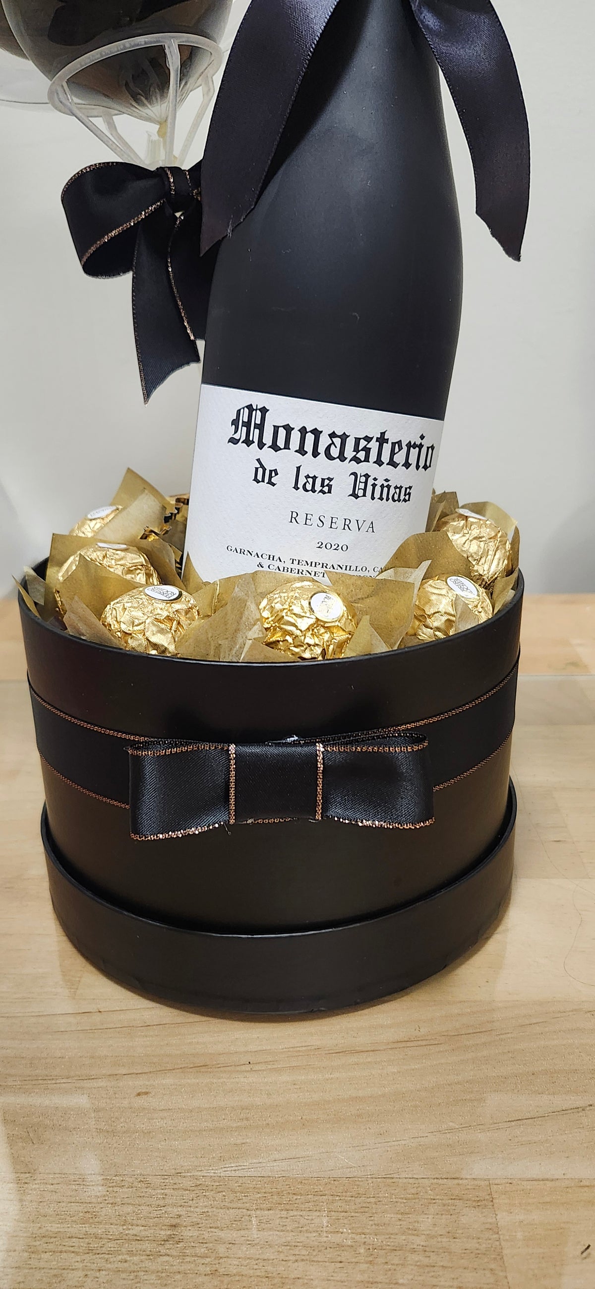 Wine bottle box